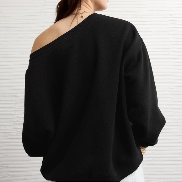 AE Off The Shoulder Sweatshirt - Picture 2 of 3
